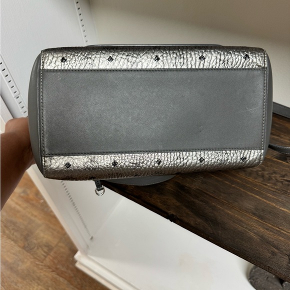 MCM Metallic Silver and Black Shoulder Bag - Picture 8 of 13